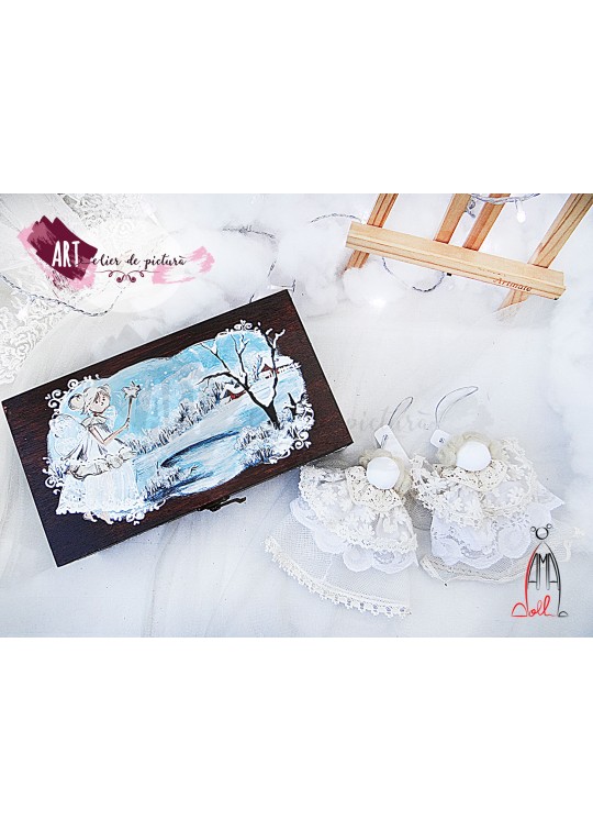 Set cutie si decoratiuni AMAdoll - Craiasa Zapezii 2buc