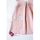 Rochie copii din in prespalat, cu buzunare, pictata manual, culoare roz somon cu pisicuta