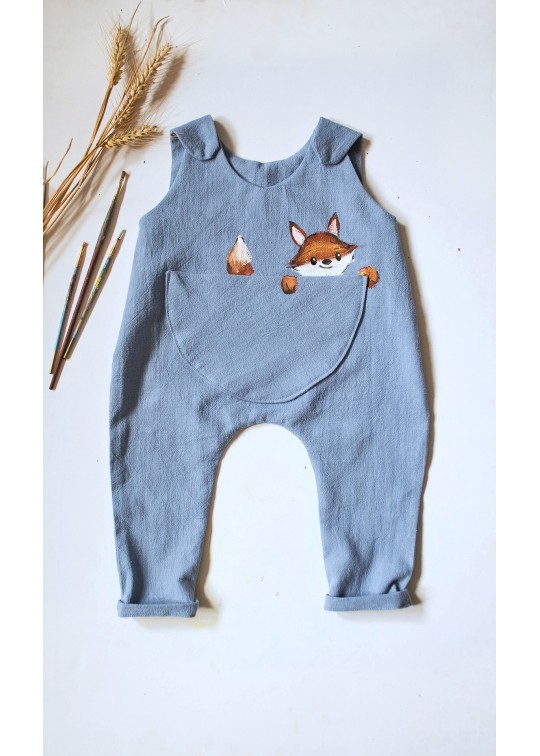 Salopeta copii unisex, din in prespalat, cu buzunar mare, pictata manual, culoare albastru petrol cu vulpita