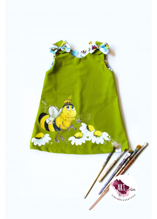 Sarafan copii, pictat manual verde lime cu albinuta - INDISPONIBIL