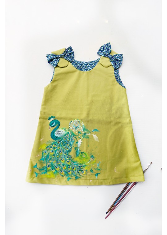 Sarafan copii, pictat manual, culoare verde lime cu paun regal