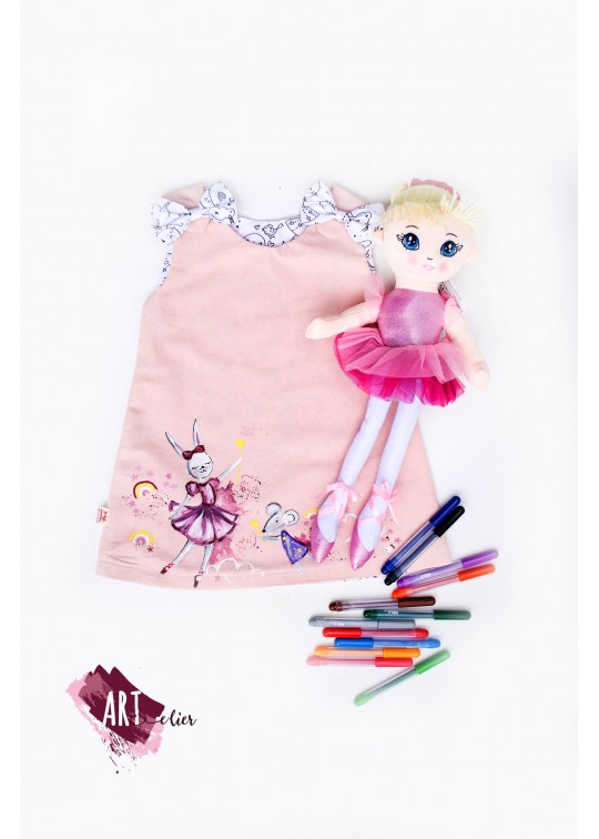 Set CADOU format din sarafan copii, roz pudrat,pictat manual, cu doua fete, o fata de colorat cu carioci lavabile incluse si jucarie de plus 