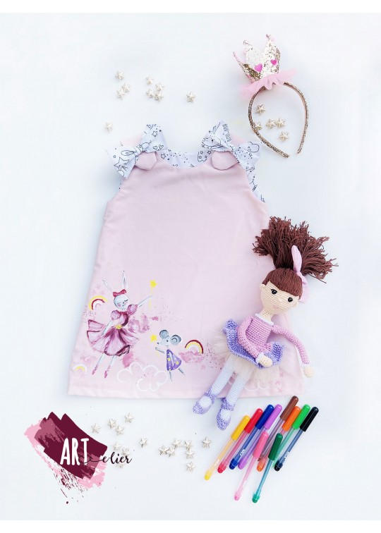 Set CADOU format din sarafan copii, roz pudrat,pictat manual, cu doua fete, o fata de colorat cu carioci lavabile incluse si balerina crosetata