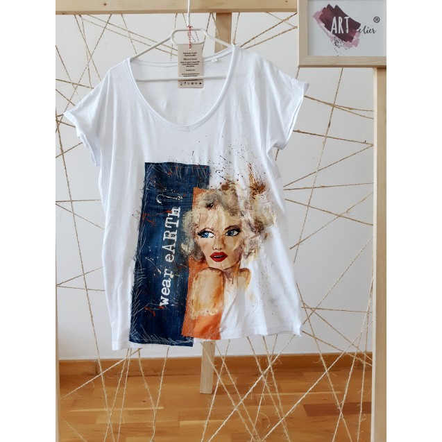 Handpainted T-shirt UPcycled ARTistic Marilyn Monroe
